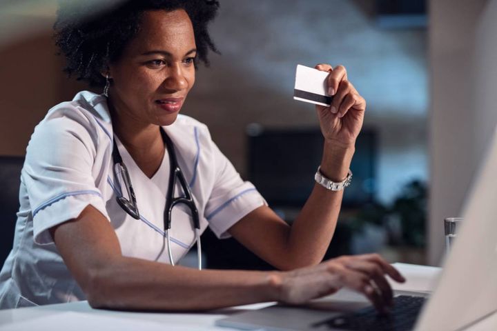 A nurse researches discounts for healthcare workers.