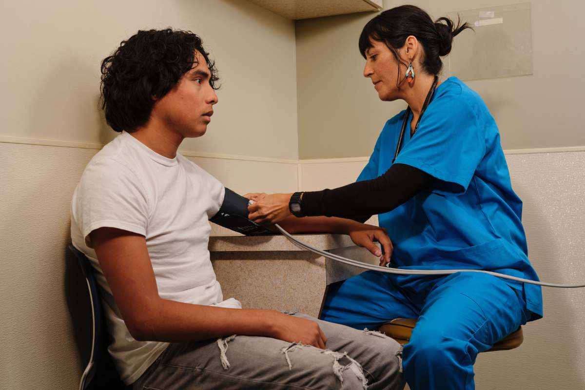 How to Become an ER Tech